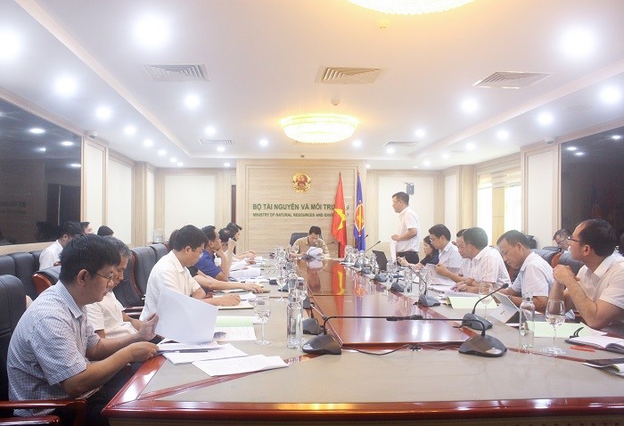 Quanh cảnh cuộc họp 03