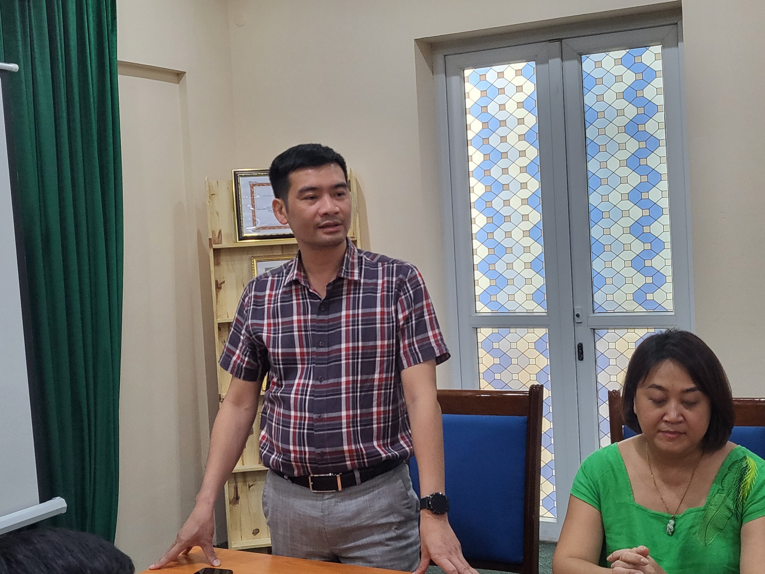 Ông Nguyễn Minh Lân - Bí thư Chi bộ - Giám đốc Trung tâm phát biểu 032607