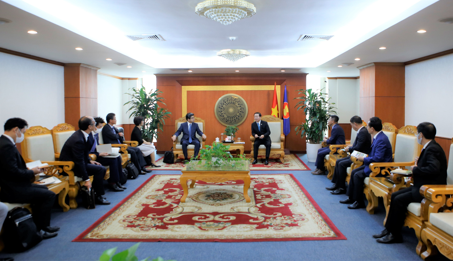 Toàn cảnh buổi tiếp 13092022- mg 0314rs- BT tiep JBIC - toan canh