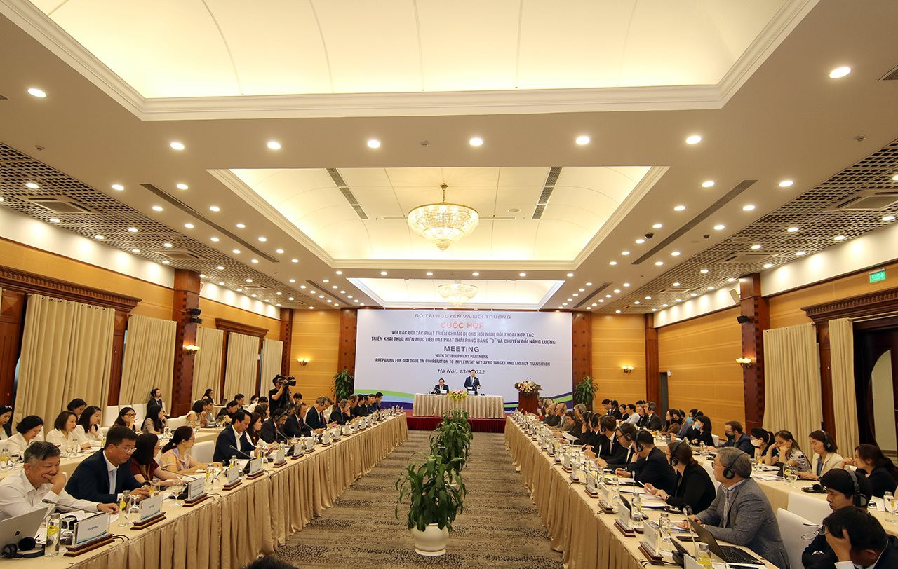 Toàn cảnh cuộc họp 13092022- small toan-canh cuoc hop