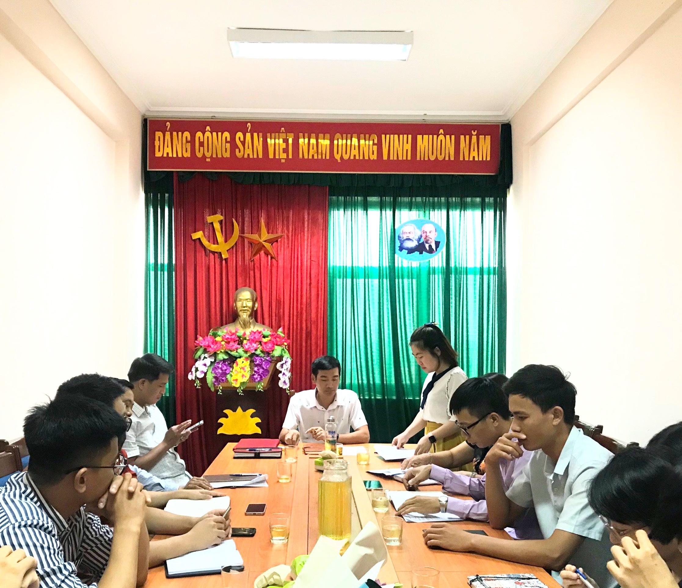 5f10cb592923eb7db232