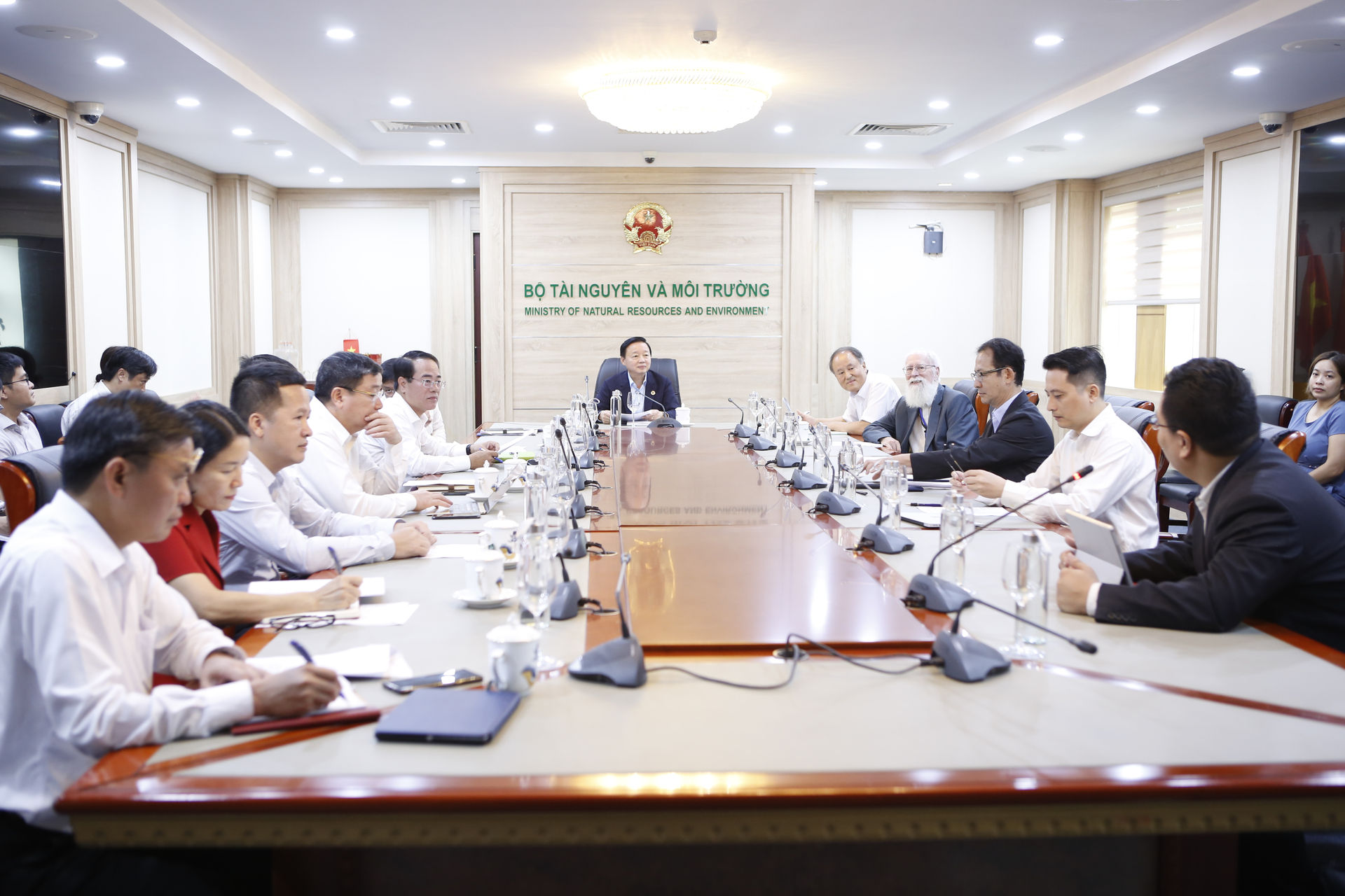 Toàn cảnh buổi làm việc   29082022- BT lam viec voi chuyen gia quoc te 1- mg 0162