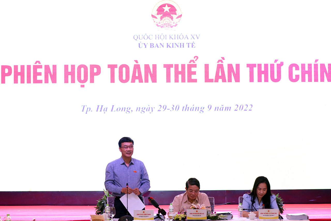 Chủ nhiệm Uỷ ban Kinh tế của Quốc hội Vũ Hồng Thanh chủ trì phiên họp toàn thể Ủy ban Kinh tế thẩm tra Dự án Luật Đất đai (sửa đổi) small vu-hong-thanh